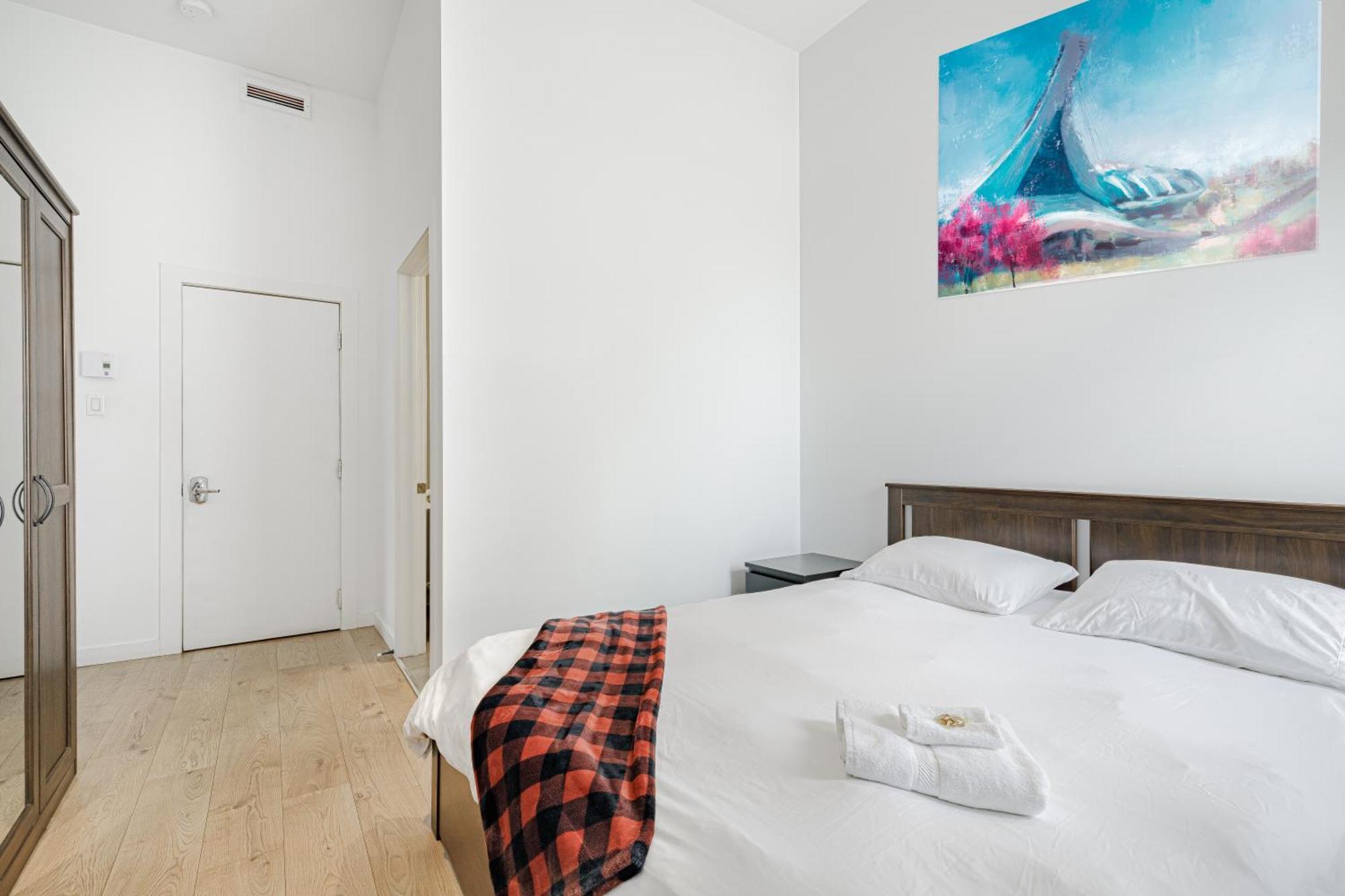 Homa Homestay Hotel By Olympic Stadium Montreal Auberge-Hostel Екстериор снимка